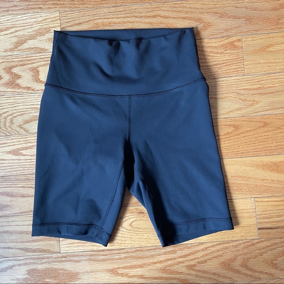 lululemon athletica Pants - Lululemon Wunder Train High Rise Short 8"